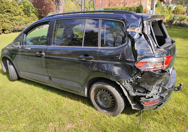 Volkswagen Touran cena 34900 przebieg: 62804, rok produkcji 2016 z Wrocław małe 191